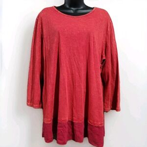 Jess & Jane Mineral Wash Tunic Size 1X Red Crepe Hem 3/4 Sleeves Relaxed Fit